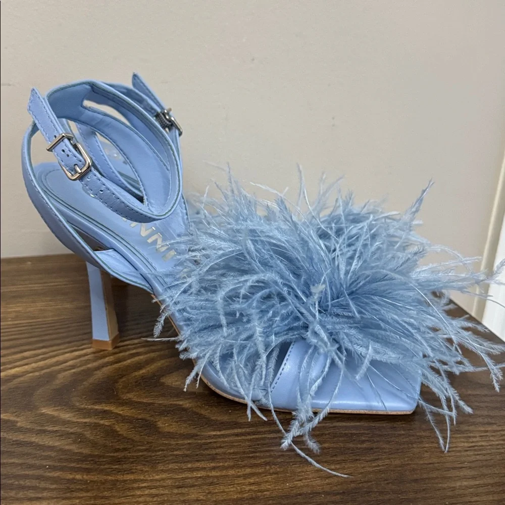 NEW Gianni Bini Neela Feathered Strappy Blue Heels - Picture 3 of 9